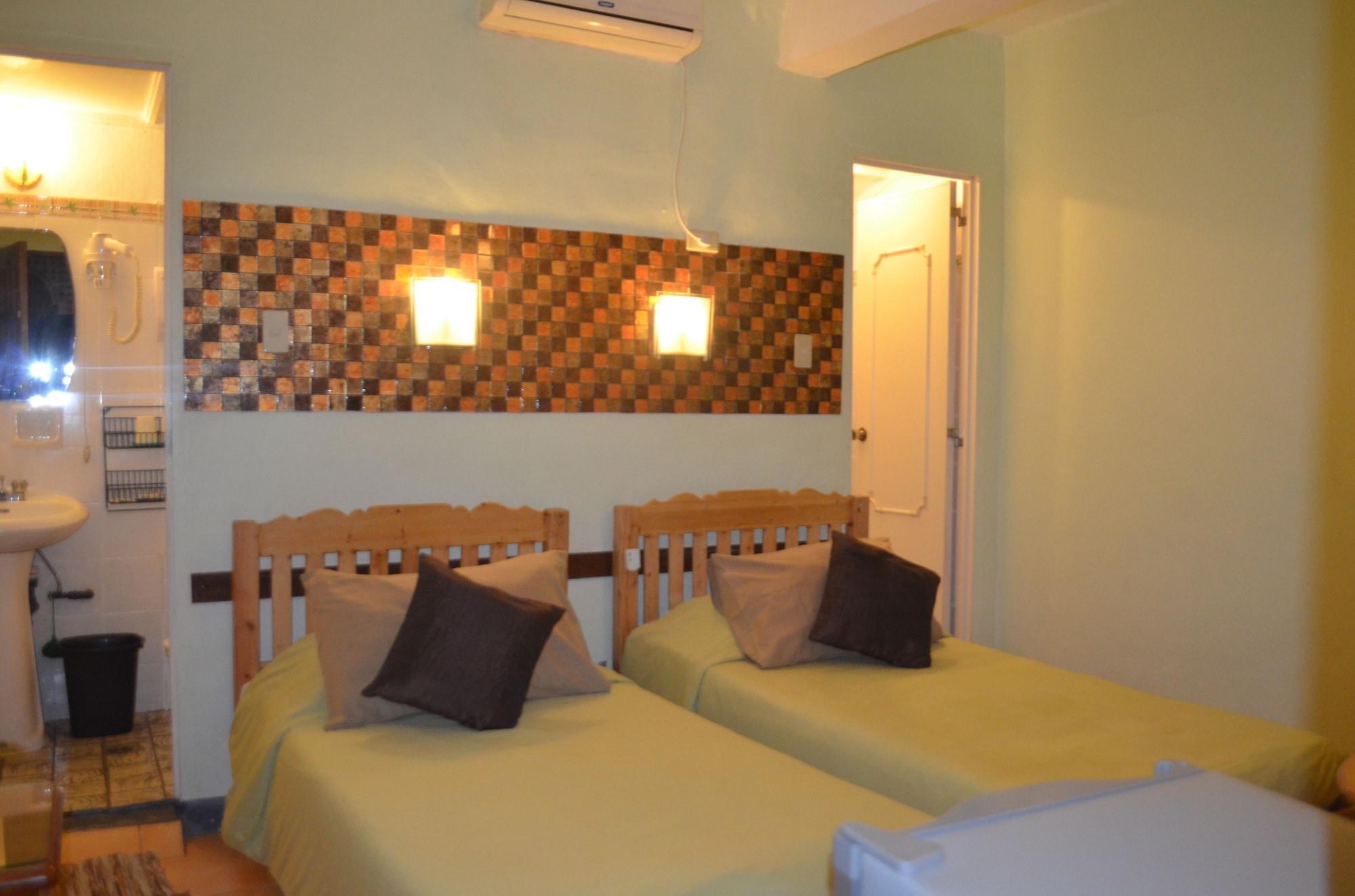 Saint Illian'S Inn Makati Makati City Exterior photo