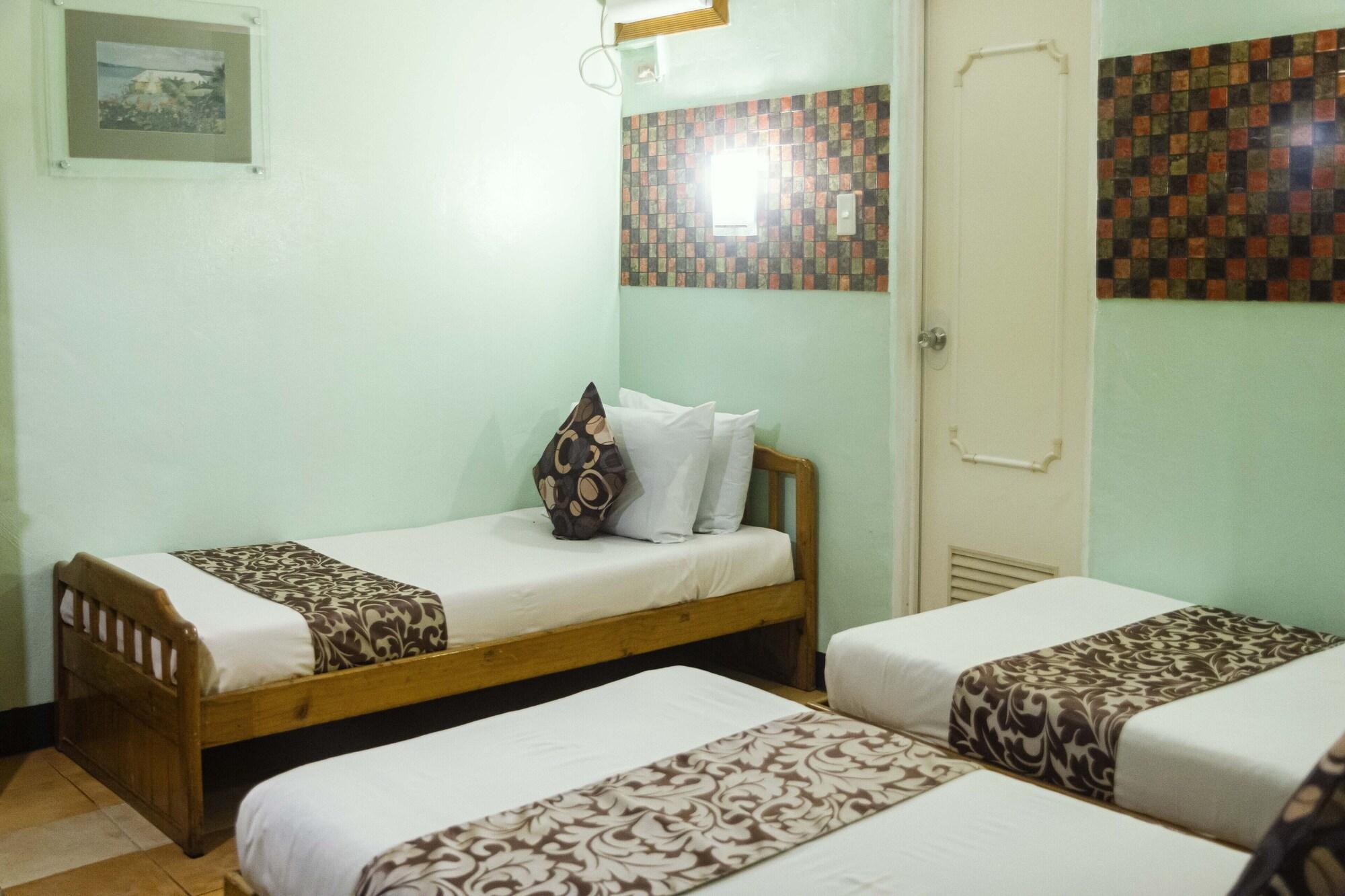 Saint Illian'S Inn Makati Makati City Exterior photo