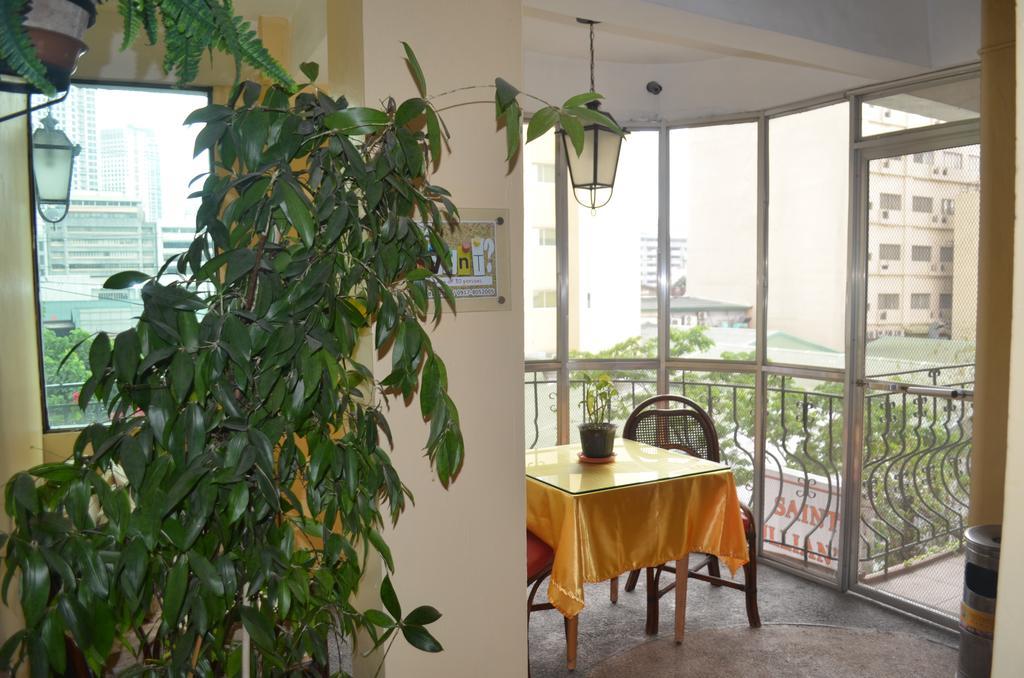 Saint Illian'S Inn Makati Makati City Exterior photo
