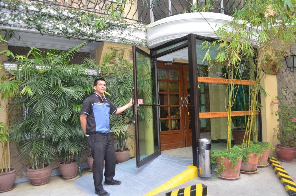 Saint Illian'S Inn Makati Makati City Exterior photo