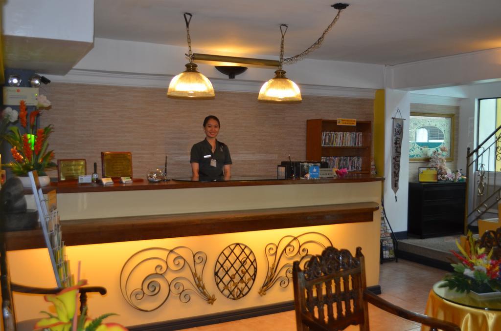 Saint Illian'S Inn Makati Makati City Exterior photo