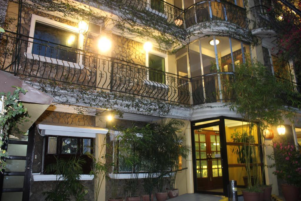 Saint Illian'S Inn Makati Makati City Exterior photo