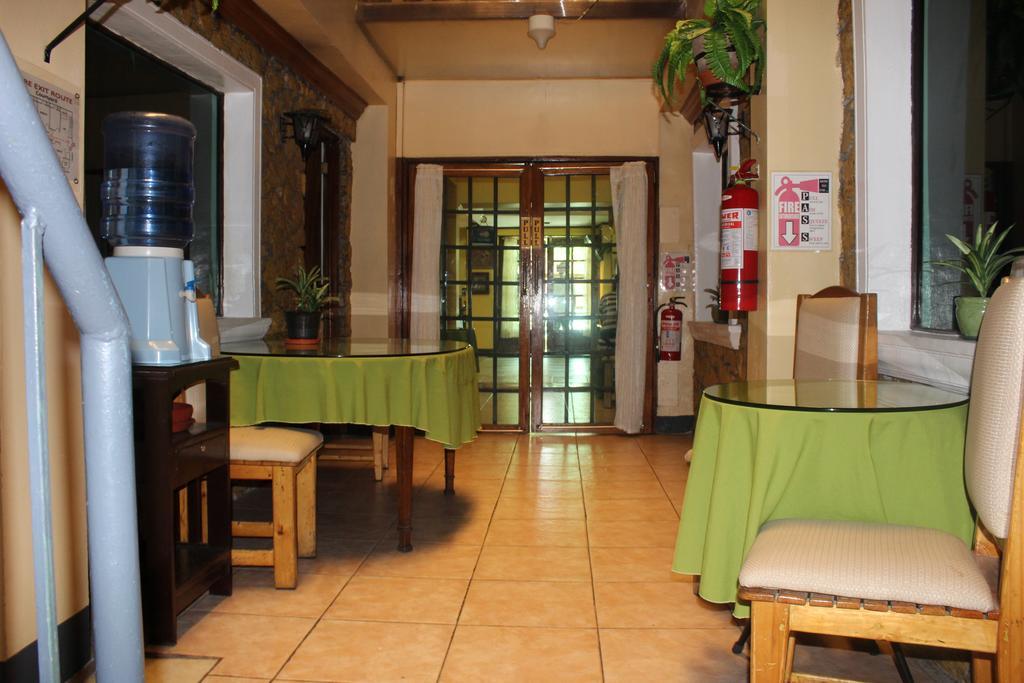 Saint Illian'S Inn Makati Makati City Exterior photo