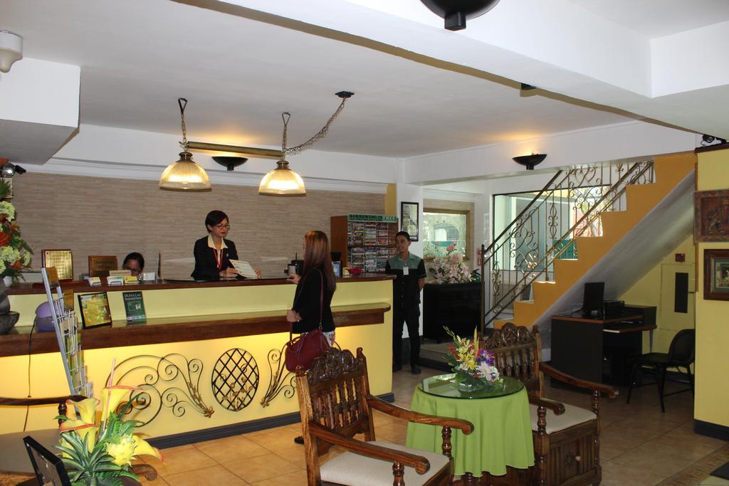 Saint Illian'S Inn Makati Makati City Exterior photo